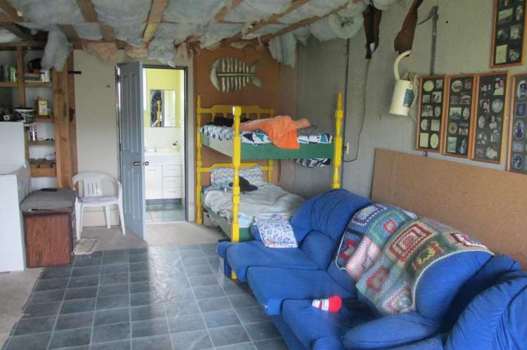 167 Newcastle Street Mahia_11