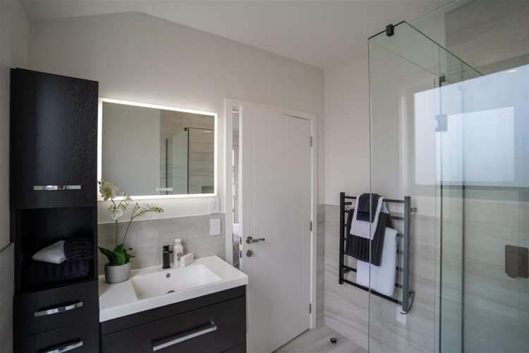 52 Peppertree Glade Kelvin Grove_16