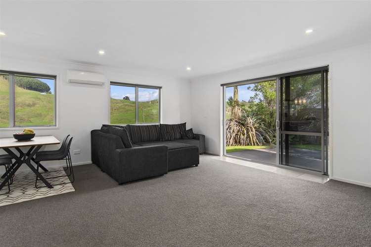 234 Ballintoy Park Drive Welcome Bay_5