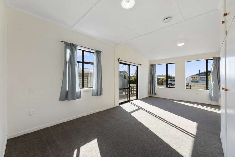 6 Brian Bary Street Redwoodtown_23