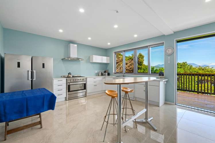 Burneys Beach Arapaoa Island_17