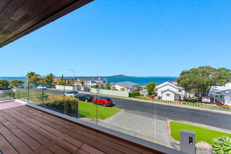 11 Katui Street Castor Bay_32