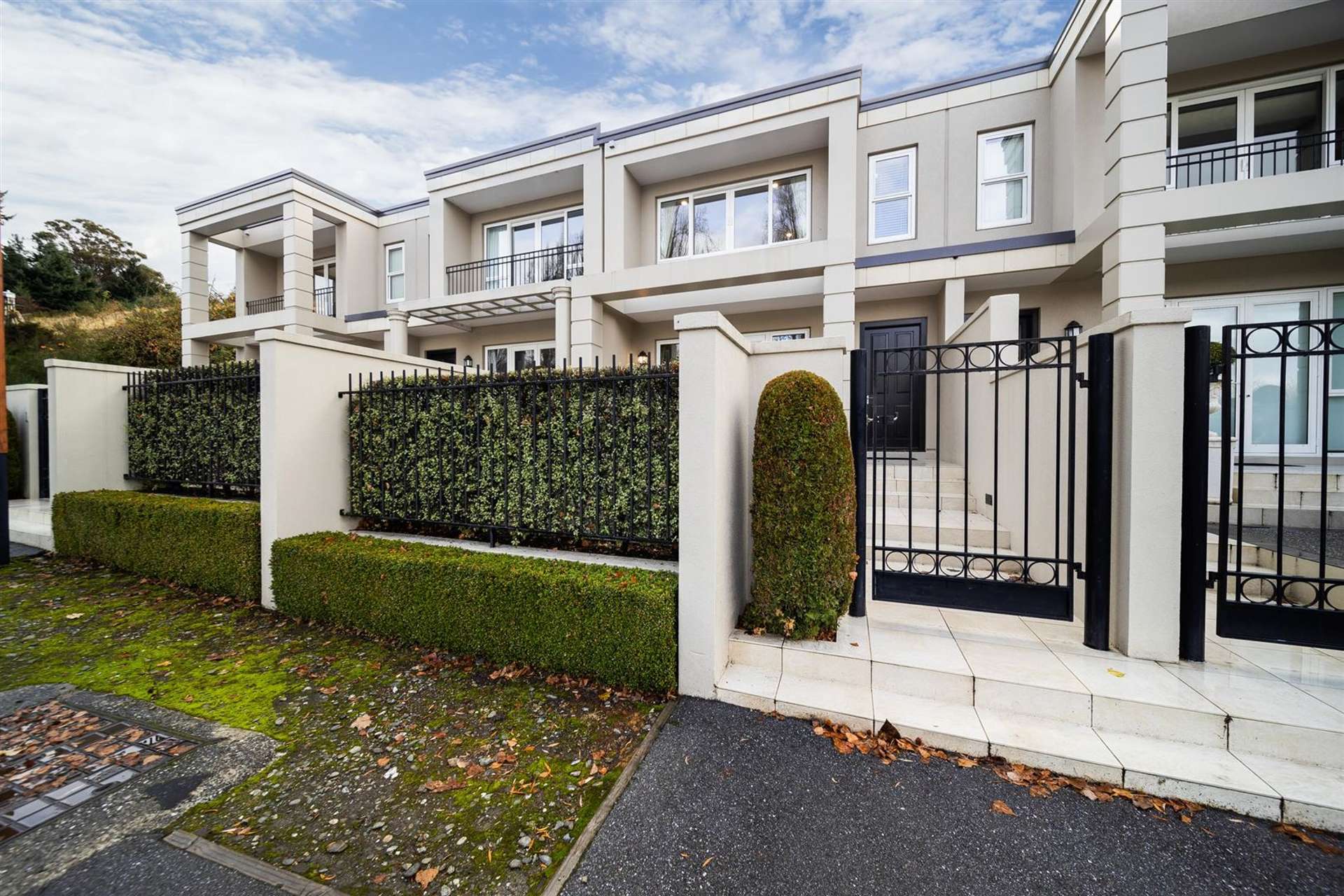 Villa 3/70 Lake Esplanade Queenstown_0