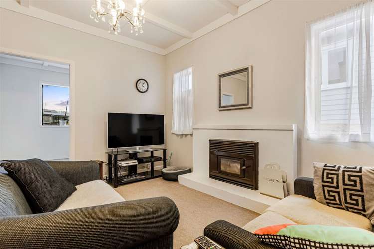 37 Johnstone Street Point Chevalier_10