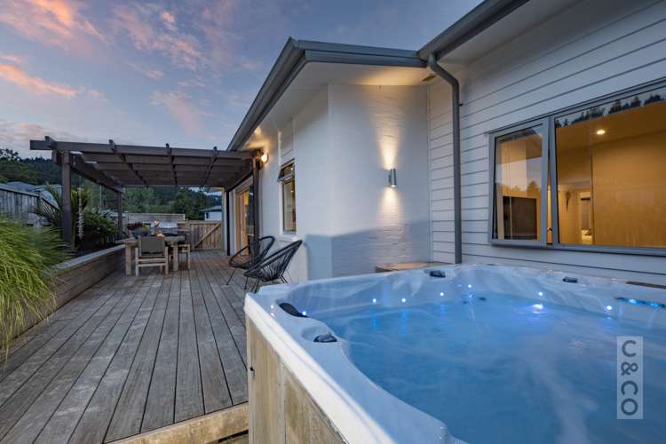 5 Mill Grove Riverhead_17