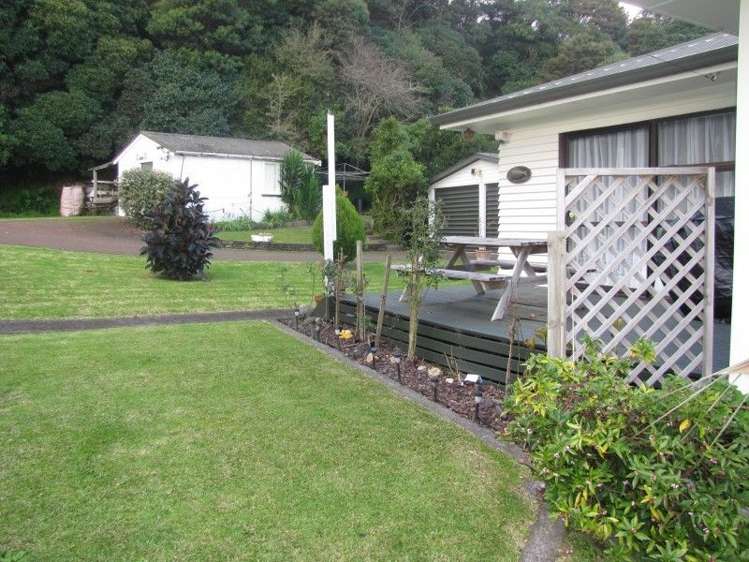 100 Laurie Lane Thames_18