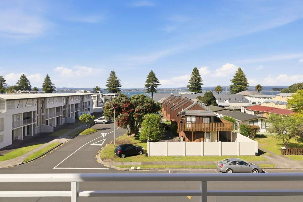 211/23 Maunganui Road_4