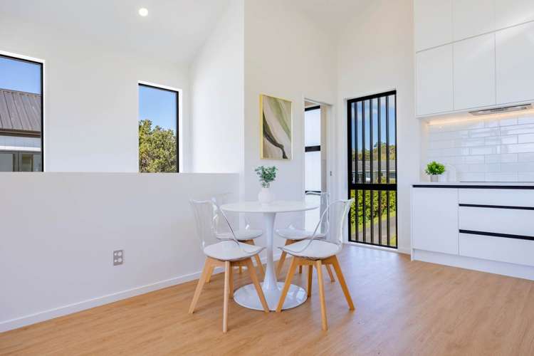 1-11/14 Aplin Place Birkdale_5