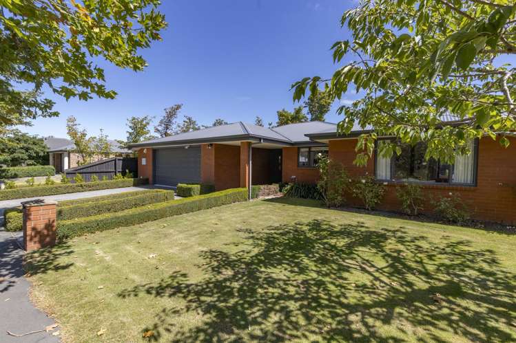 21 Riverwood Boulevard Redwood_23
