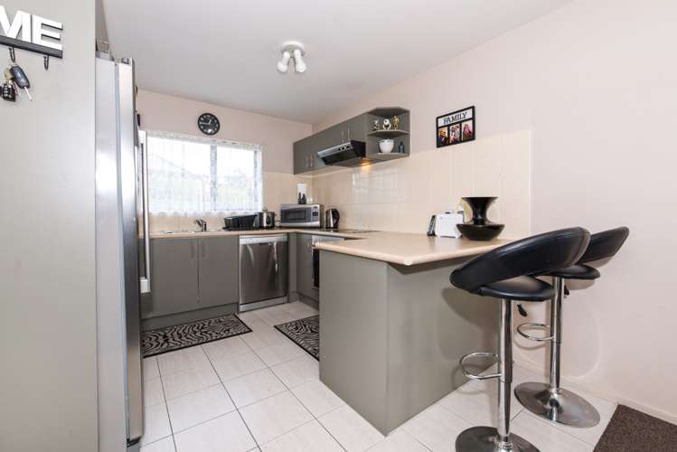 22b Charlenne Close Ranui_13