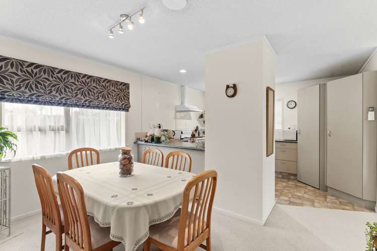 14 Conrad Place Leamington_7