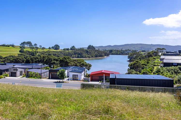 9 Maataitai Road Raglan_11