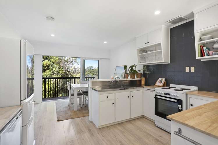 35 Takahe Road Titirangi_4