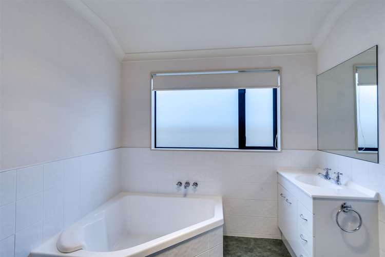 142a Gloucester Street Taradale_10