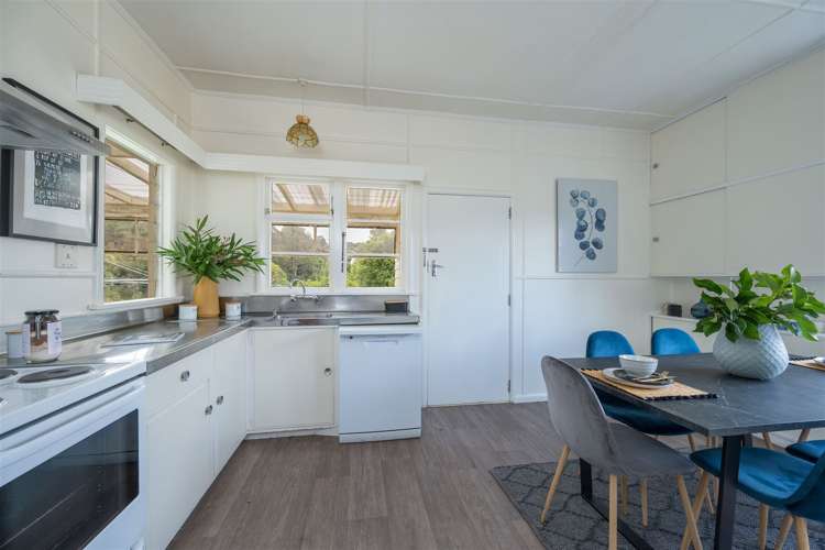 16 Jenner Road Toi Toi_6