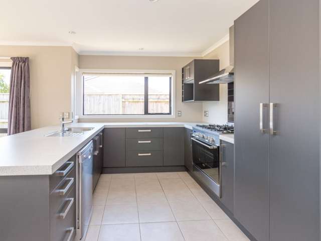 21 Medallion Court Kelvin Grove_2