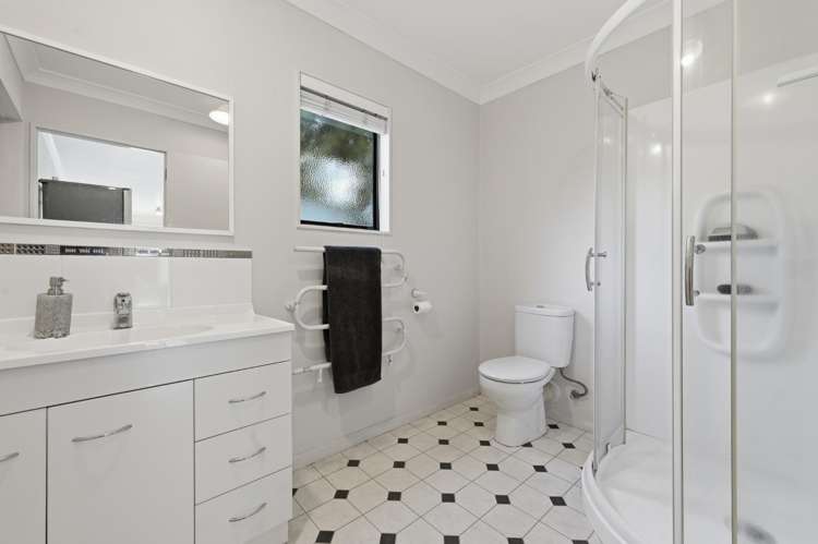 28B Western Road Bellevue_21