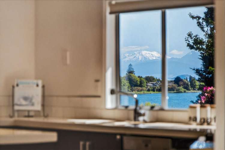 2/24 Napier Road Hilltop_6