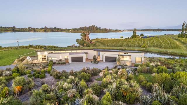 Architectural Waterfront Luxury on 5.01 Hectares