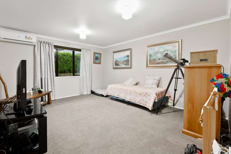 12 Iris Place Grandview Heights_11