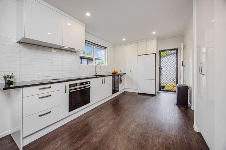 22 Wayne Drive Mangere_6