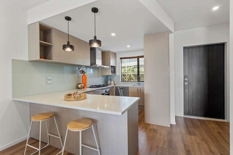 11 Moki Place Long Bay_11