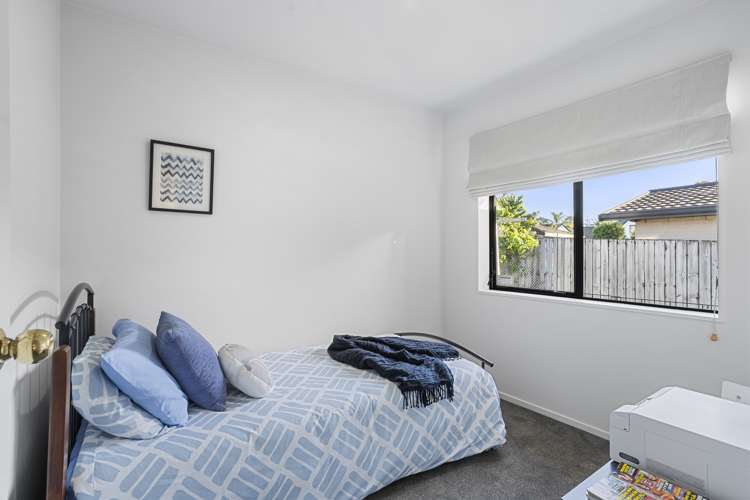 1/42 Headcorn Place Botany Downs_12