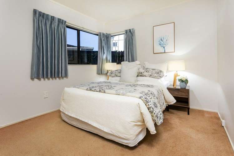 2/32 Centorian Dr Mairangi Bay_12