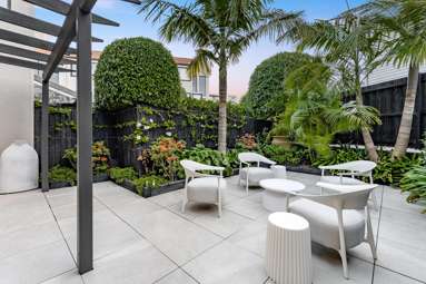 4/7 Cowie Street_3