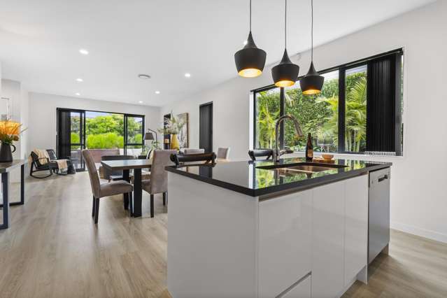 8 Dinning Road Riverhead_3