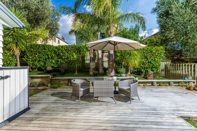 762a East Coast Road Oteha_1