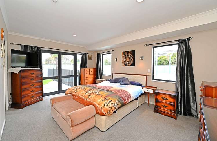 81 Kensington Drive Taradale_11