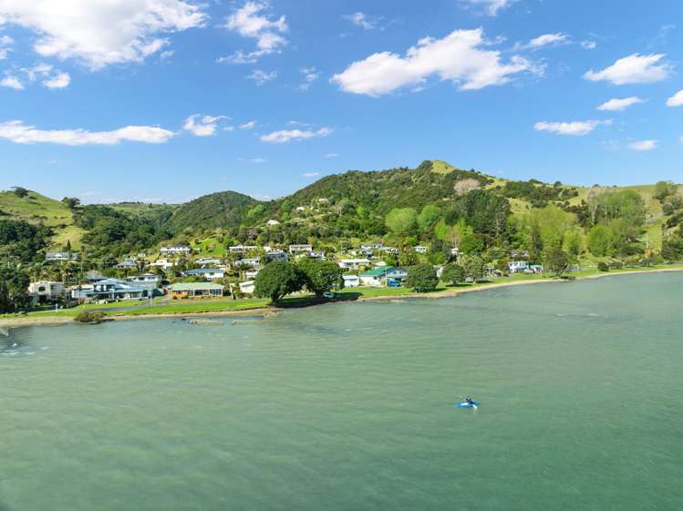 16 Waikaraka Beach Road Tamaterau_31