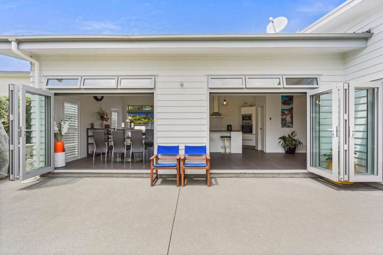 33 O'Farrell Drive One Tree Point_16