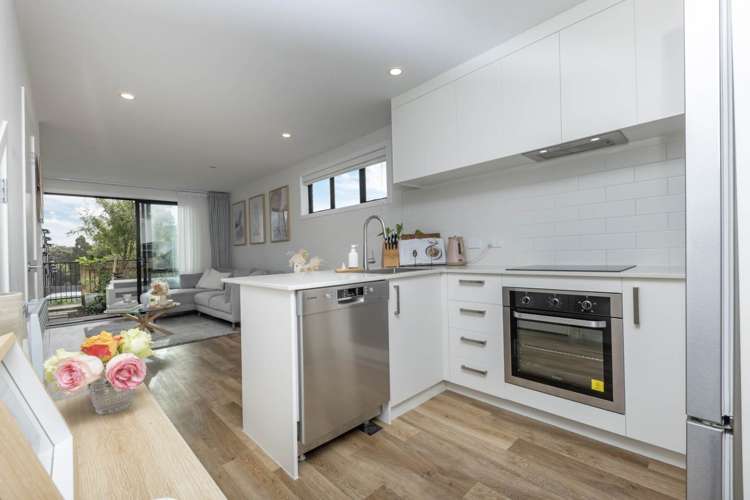 10 Tokai Place Glen Eden_5