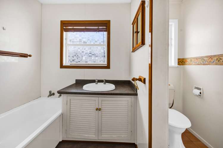 25 Hunter Street Hawera_14