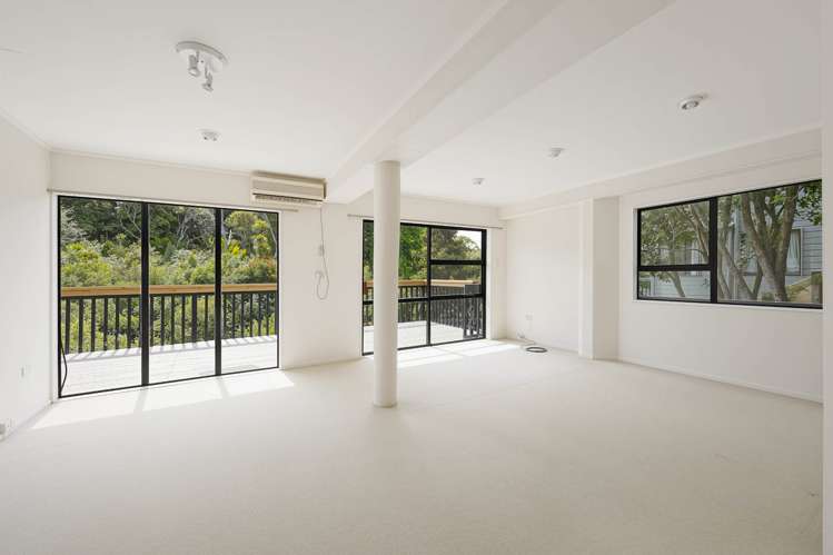 14 Montressor Place Mellons Bay_18