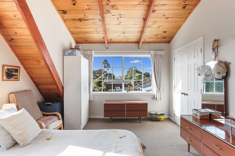 54 Evans Road Glen Eden_12