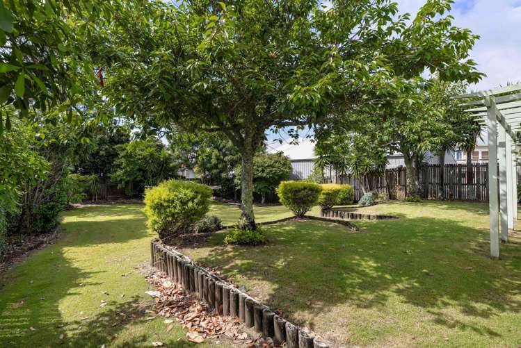 100 Charleston Avenue Whangamata_25