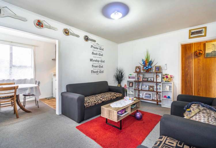 22 Laxon Avenue Otara_6