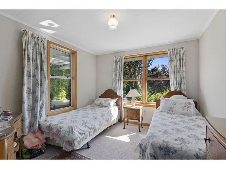 90 Moffat Drive Lincoln_8