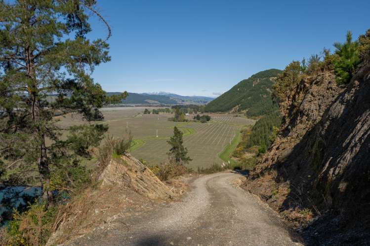 640 Northbank Road Wairau Valley_28