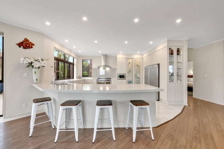 646 Redoubt Road Flat Bush_15