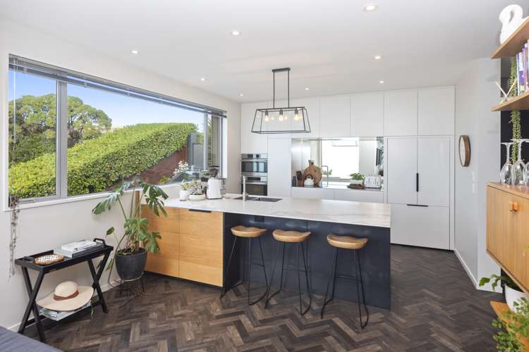 143 Richmond Hill Road Richmond Hill_6