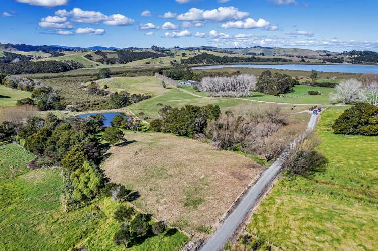111 Petley Road Paparoa_12