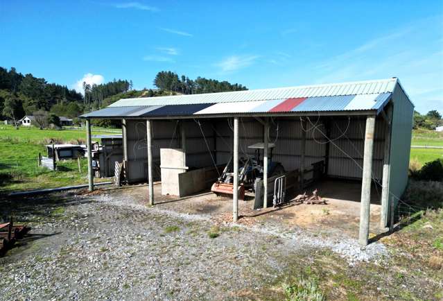 135 Coulson Road Paroa_3