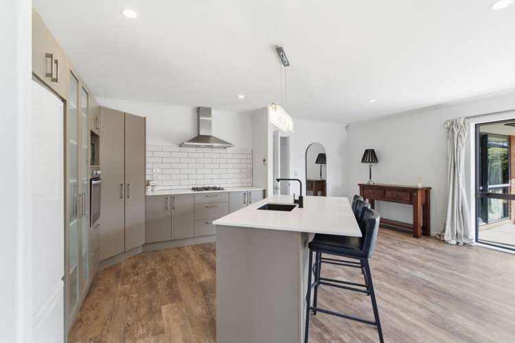 278 Southfield Drive Lincoln_8