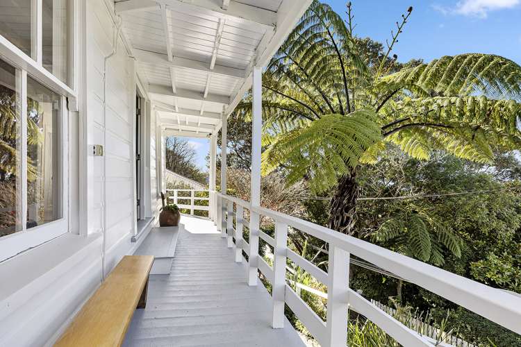 37 Patanga Crescent Thorndon_15