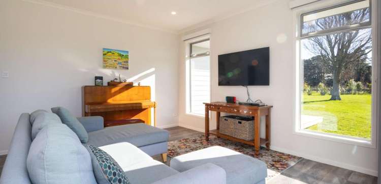 1 Ashgrove Lane 10920_6