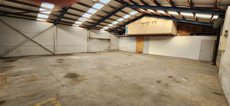 Unit 1, 2/29 Firth Street Drury_2